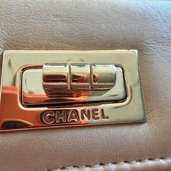 RARE ! CHANEL Black and Beige Double Flap Y2K Chocolate Bar Clutch - Picture 6 of 17